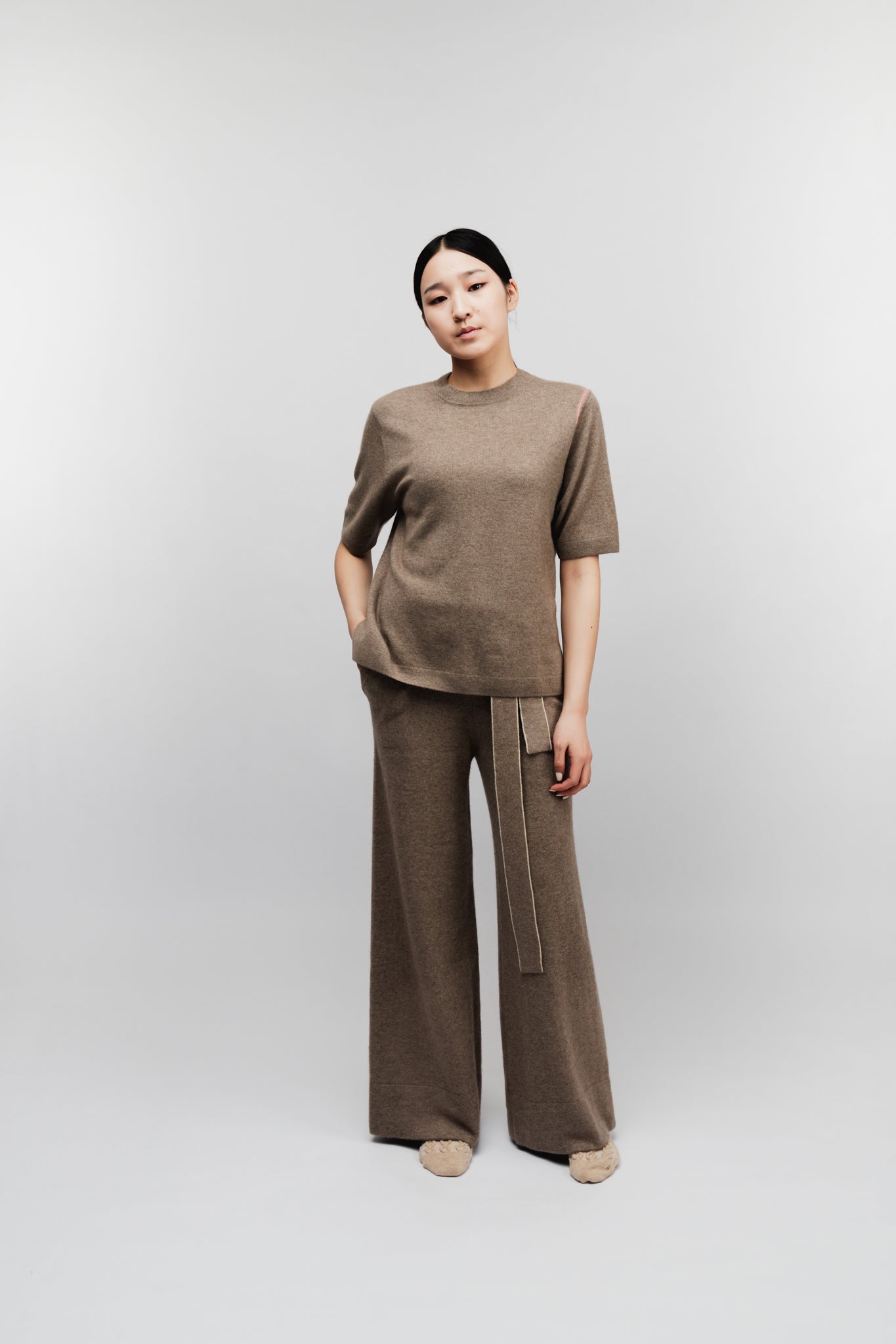 Short sleeve sweater