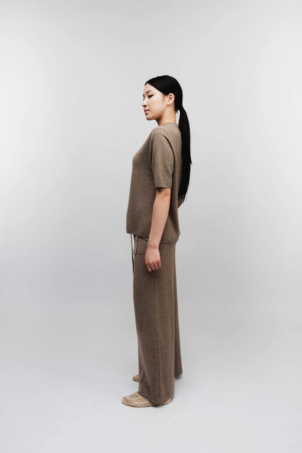 Short sleeve sweater