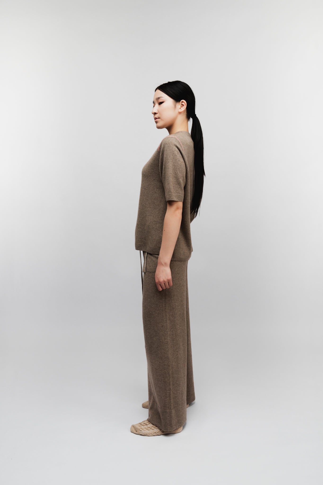 Short sleeve sweater