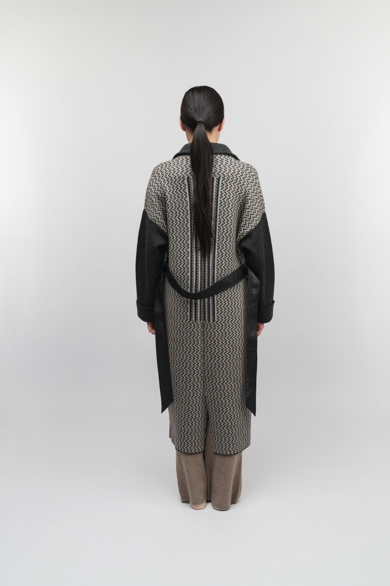 (Made to order) Dual-Tone Longline Coat (Charcoal)