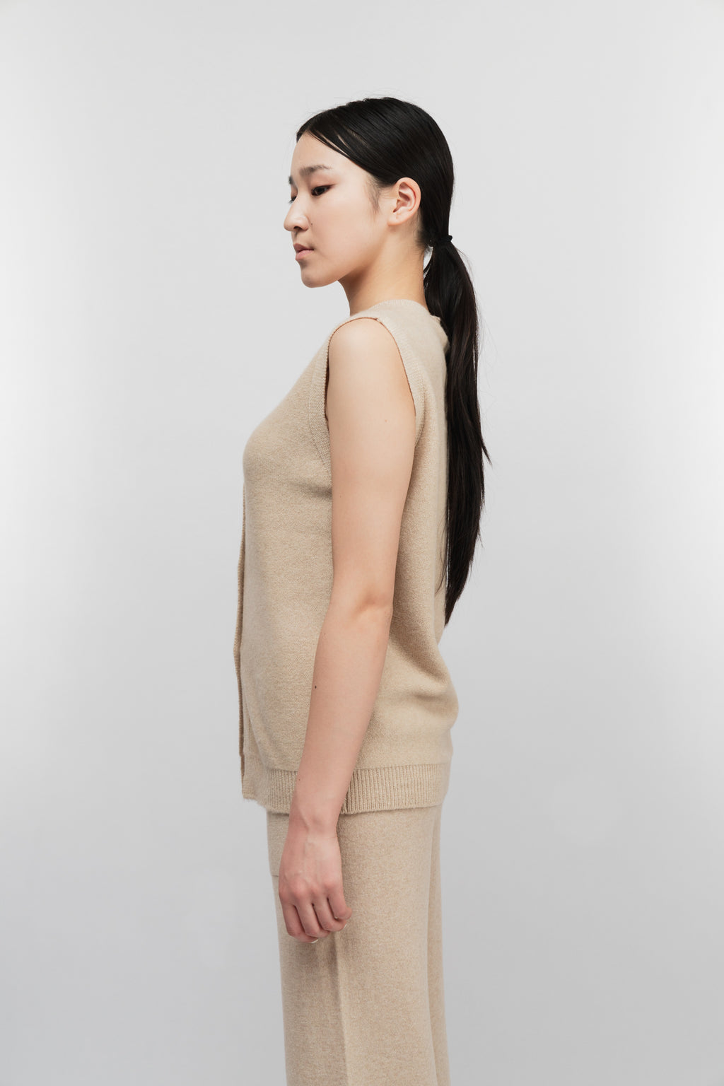 Cashmere vest