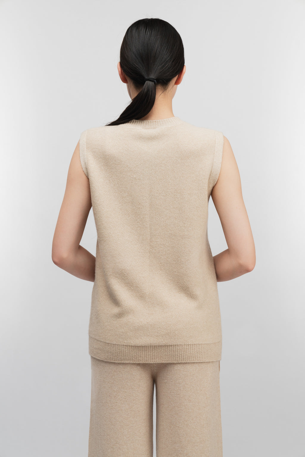 Cashmere vest
