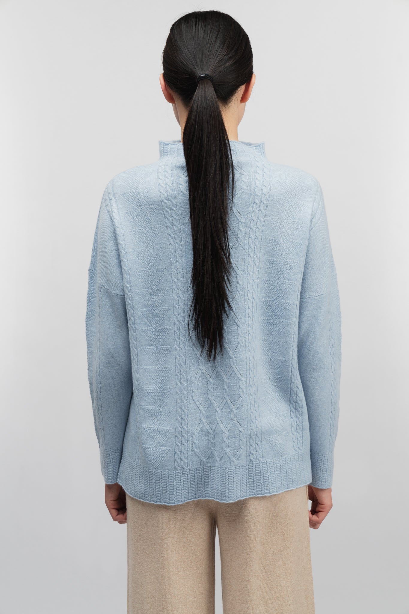 (Made to Order) Cashmere baby blue sweater