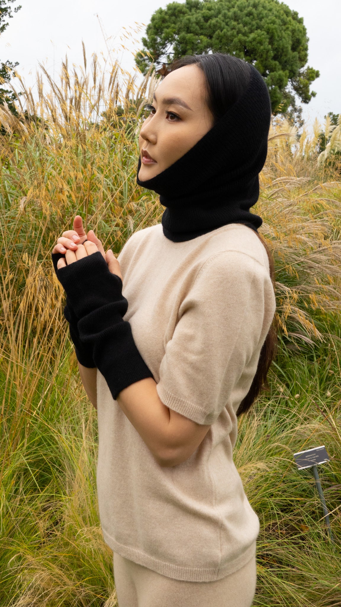 Versatile neck warmer