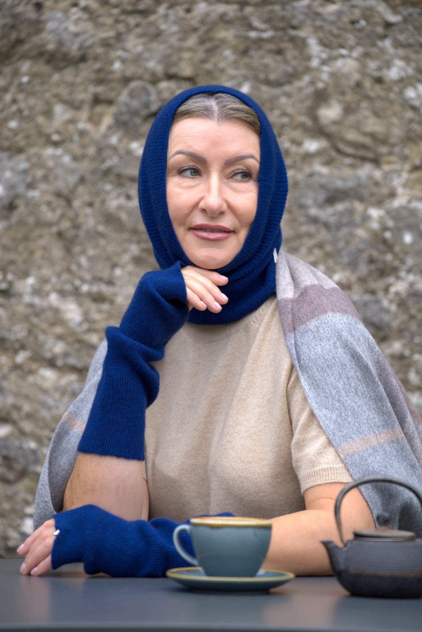 Versatile neck warmer